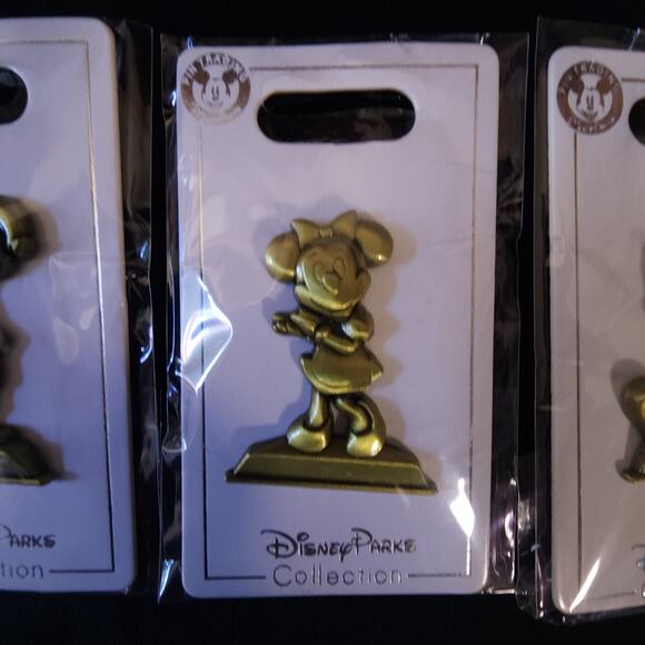 Disney Parks Collectible Trading Pins Annual Passholders Pinocchio Donald Minnie - Picture 3 of 5